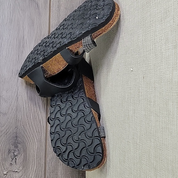 Birkenstock Black and Gray Strappy Sandals Sz 38 L7 M5 - Picture 7 of 11